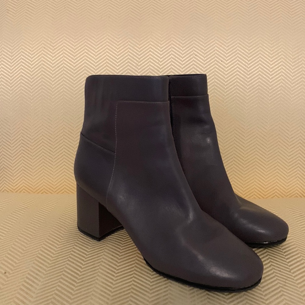 EUC Cole Haan ankle boots